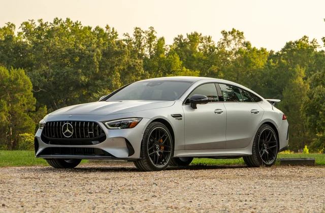 Mercedes Benz premium cab in Varanasi for luxury airport pickup
